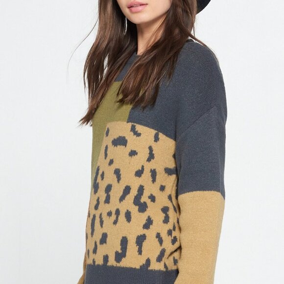 DAVI & DANI ANIMAL COLOUR BLOCK ROUND NECK SWEATER - Picture 8 of 8